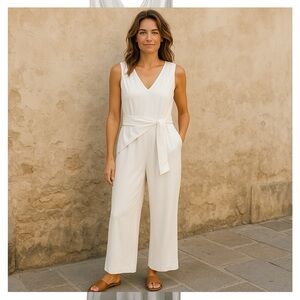 VENUS Sleeveless White Jumpsuit